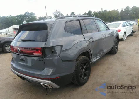 2024 Volkswagen Atlas 2.0T Peak Edition Se W/Technology from USA, damaged, VIN 1V2CR2CA8RC561771